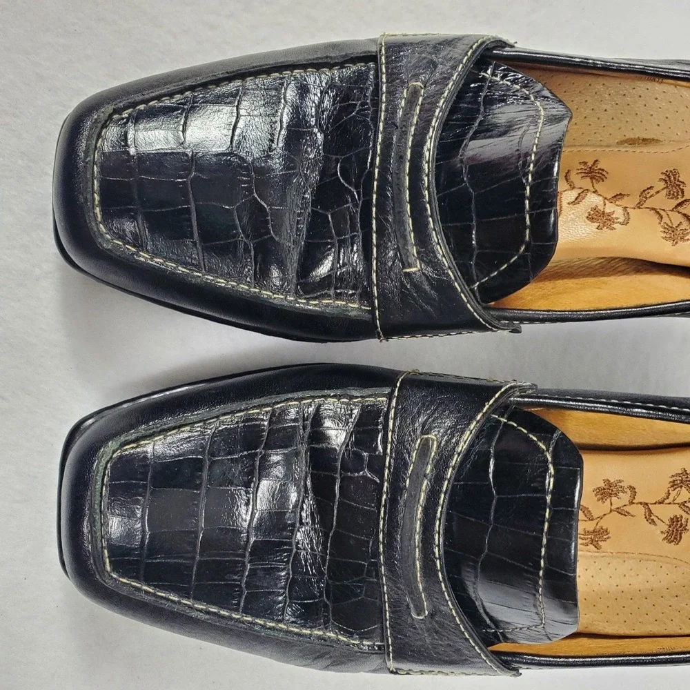 Sofft‎ Black Faux Croc Embossed Leather Kitten Heel Loafers Size 7.5 M - Picture 5 of 9